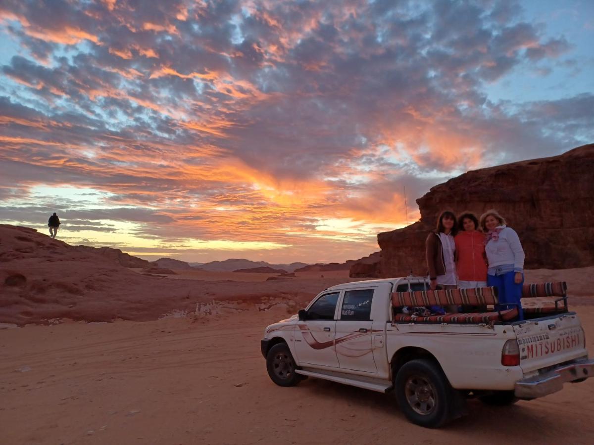 Falling Stars Camp Wadi Rum Exterior photo