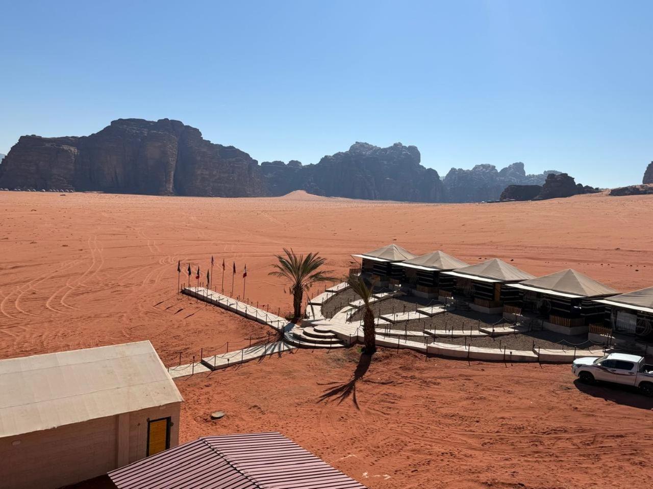 Falling Stars Camp Wadi Rum Exterior photo